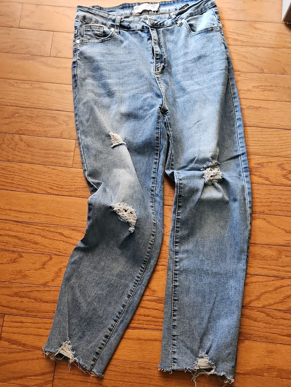 CELEBRITY ACE DISTRESSED BOYFRIEND STRETCH PREMIUM JEANS SZ 14